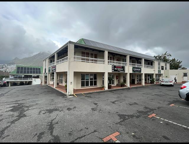 56M² BUILDING TO LET IN HOUT BAY CENTRAL